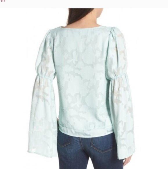 Leith split bell sleeve top - Picture 2 of 5